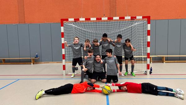 fussballer-3er4er.jpeg fussballer-3er4er.jpeg